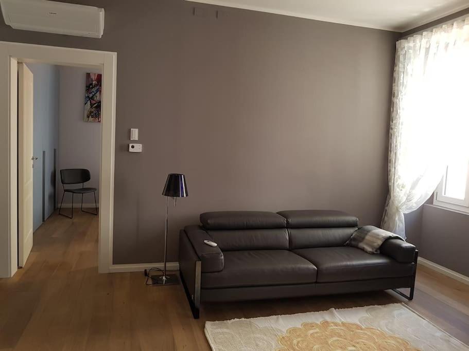 Still Und Stilvoll Im Stadtzentrum Appartement Triëst Buitenkant foto